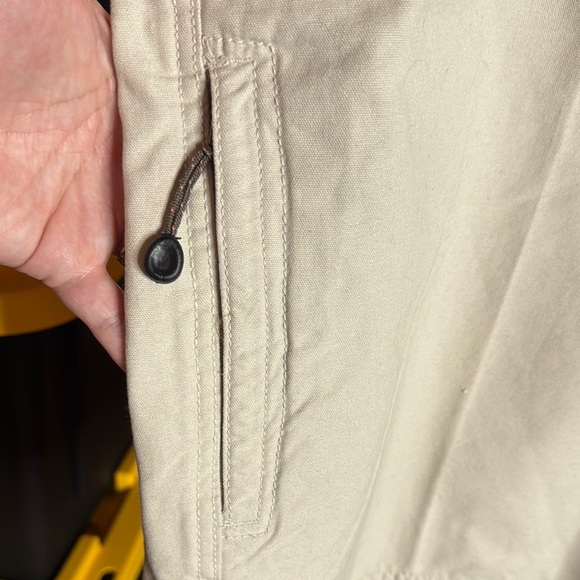 NWOT Outdoor Life Cargo Shorts Men’s Size 44 Cream Cotton Casual Utility Hiking - Picture 4 of 9